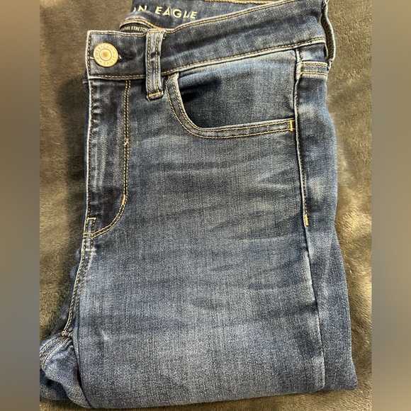 Women’s American Eagle Hi-Rise Jegging, Dark Wash, Size 6 Regular - Picture 4 of 5